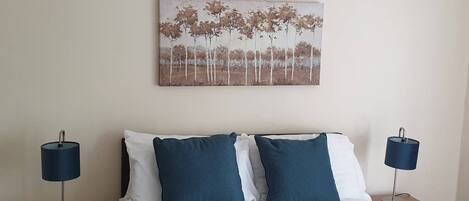 Hus | 2 soverom, strykejern/-brett, wi-fi (inkludert) og sengetøy