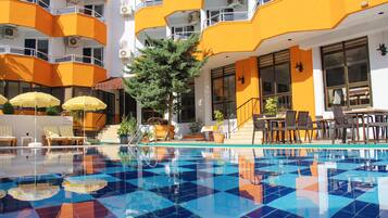 Poolside bar