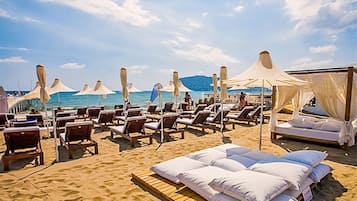 Beach nearby, beach cabanas, sun-loungers, beach umbrellas