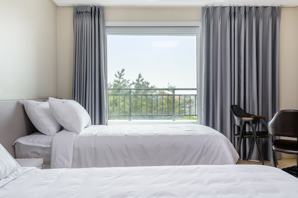 Habitación (For 2) | Cortinas opacas, sistema de insonorización, wifi gratis