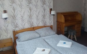 Standard Double Room | Bed sheets - Ferienheim Sorgefrei (Oberharz am Brocken)
