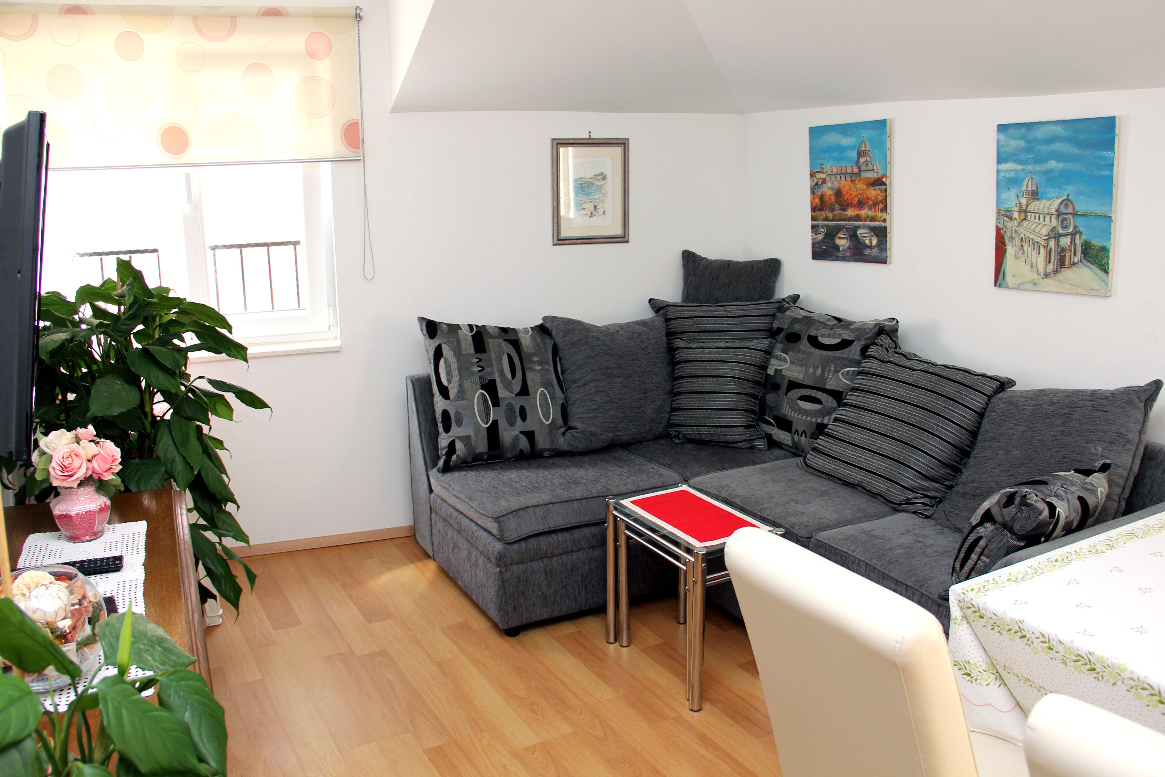 City Apartment | Living room | Flat-screen TV