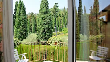 Triple Room, Balcony | Premium bedding, down duvets, Select Comfort beds, minibar