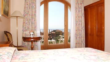 Chambre Supérieure Double ou avec lits jumeaux, balcon, vue lac