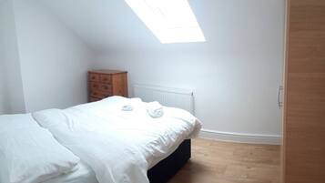 Apartment | 1 Schlafzimmer, Bügeleisen/Bügelbrett, kostenloses WLAN, Bettwäsche