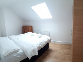 公寓 | 1 多间卧室、熨斗/熨衣板、免费 WiFi、床单