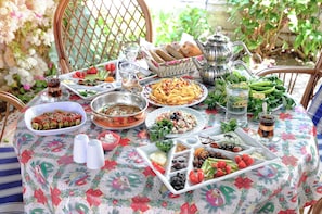 Breakfast meal