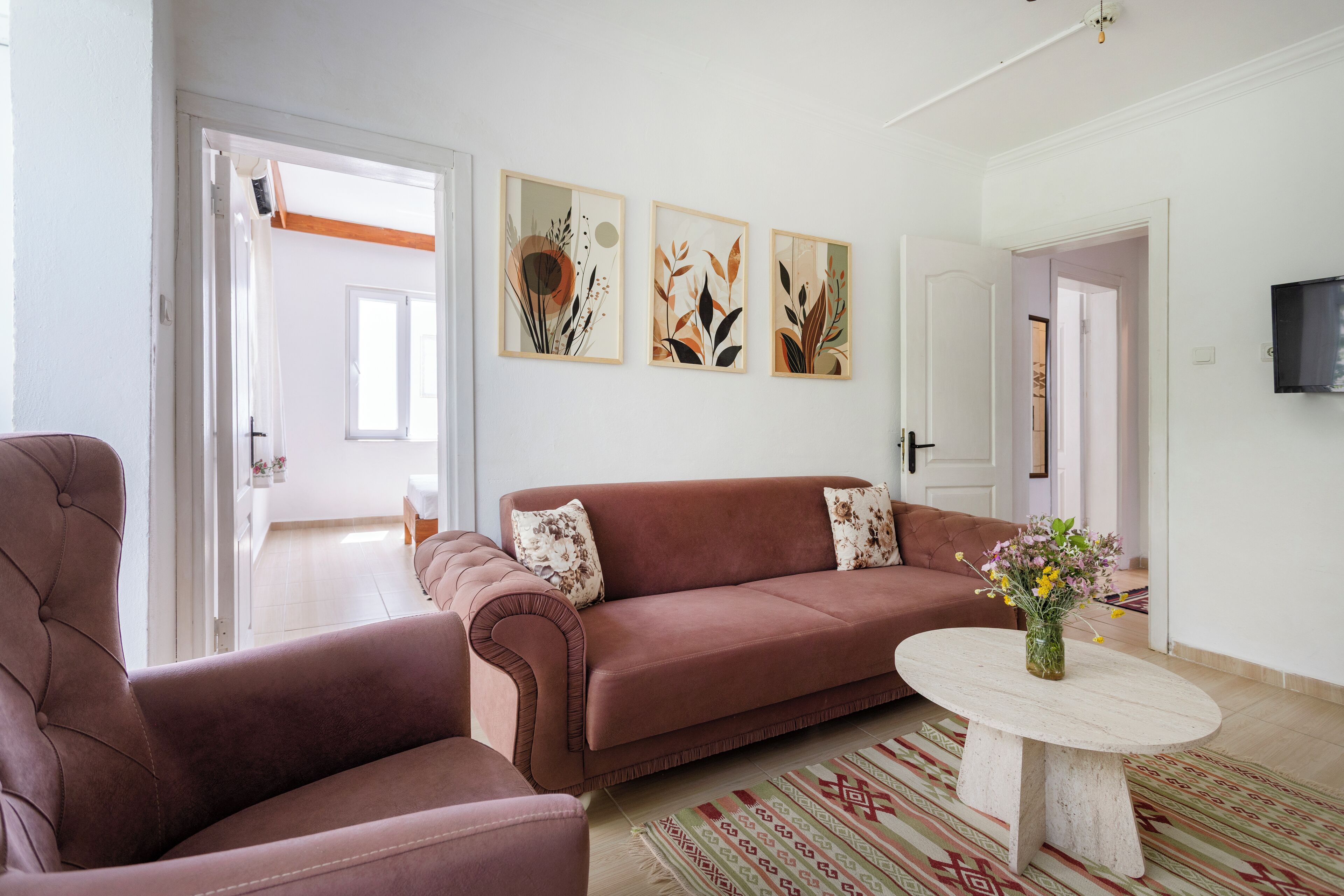 Comfort Apartment, 2 Bedrooms | Living room | LED TV