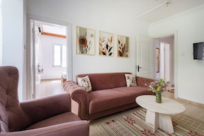 Comfort-Apartment | Wohnzimmer | LED-Fernseher