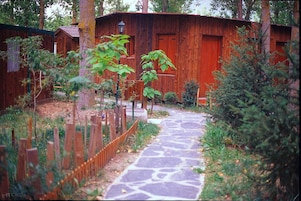 Bungalow, 2 habitaciones, baño privado | Ropa de cama