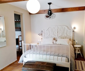 Cots/infant beds, free WiFi, bed sheets - Marakasa B&B (Calonge)