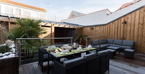Outdoor dining - VILLA LOUISE - Charm and comfort by the Ocean (Châtelaillon-Plage)