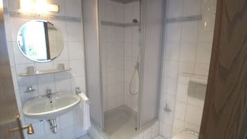 Dusche, Hydromassagedusche, Haartrockner, Handtücher