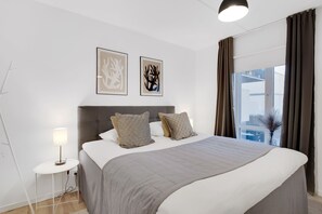 3 bedrooms - Modern Three-bedroom Apartment Next to Royal Arena and Copenhagen Airport (Copenhagen)