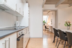 Living room - Sanders Boulevard - Cute 2-bdr Apt By the Canal (Aarhus)