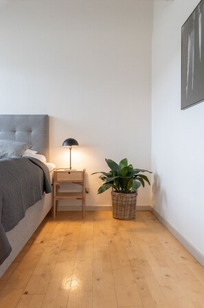 Apartment, 2 Bedrooms, Refrigerator