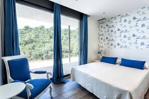4 bedrooms, iron/ironing board, travel crib, WiFi