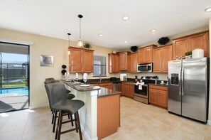 패밀리 빌라, 온수 욕조, 정원 | 6 개의 침실, 각각 다른 스타일의 인테리어, 각각 다르게 가구 비치