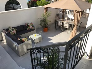Outdoor dining - Casa My JuAr - Charming holiday home with 3 bedrooms for 6 people (Orihuela)