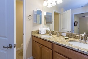 Family Townhome, Garden Area | Bathroom