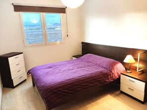 2 habitaciones, tabla de planchar con plancha y wifi gratis 