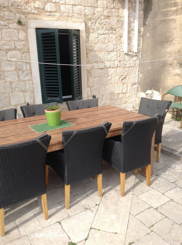 Apartment, 2 Bedrooms | Terrace/patio