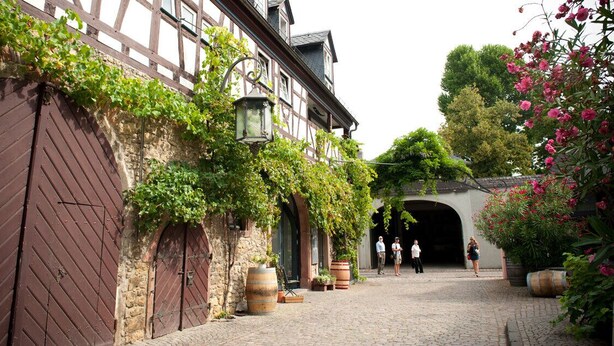 Courtyard - Wein Hotel Koegler (Eltville am Rhein)