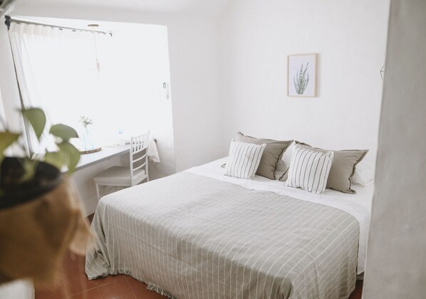 Standard Double Room | Premium bedding, down comforters, pillowtop beds, in-room safe