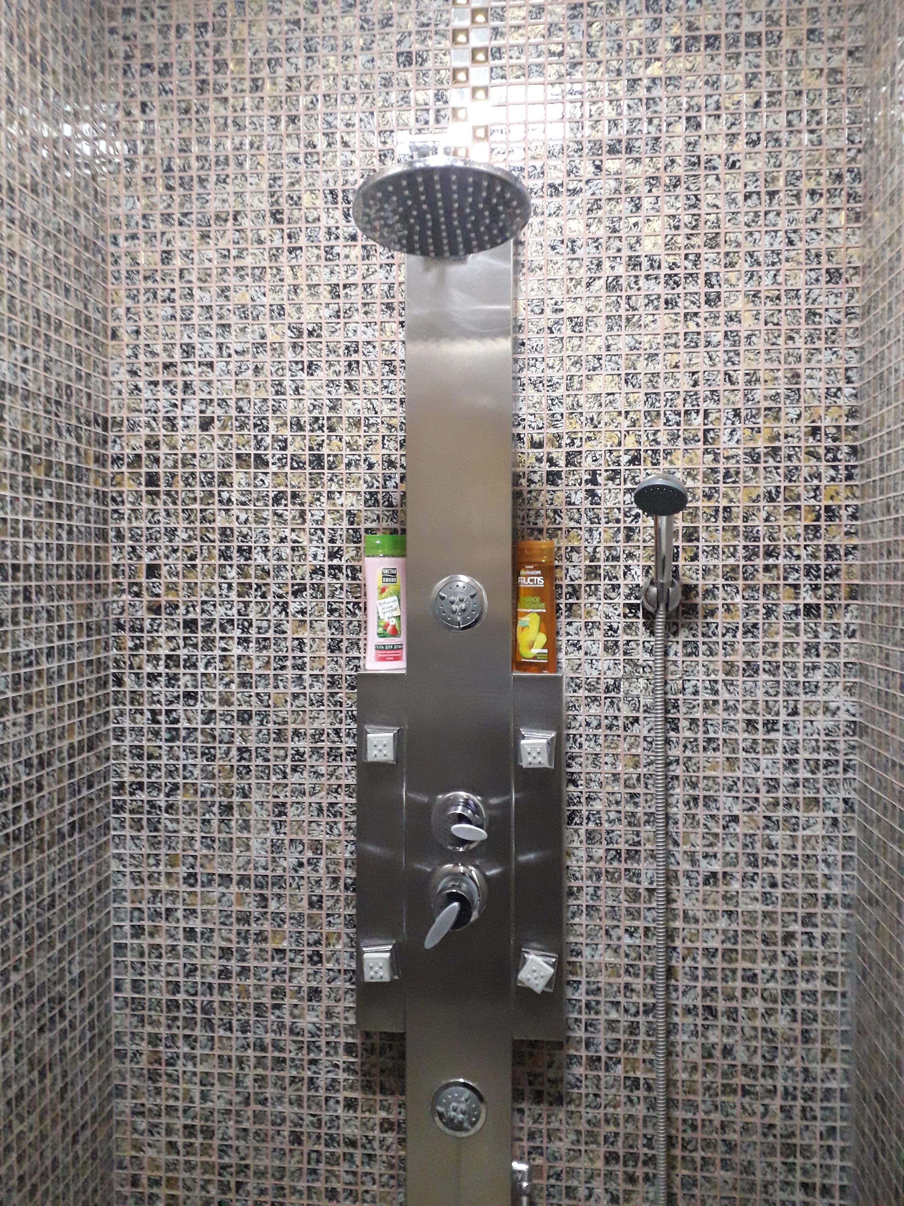 Dusche im Bad