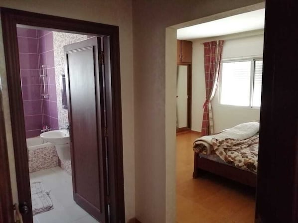 3 makuuhuonetta, Wi-Fi