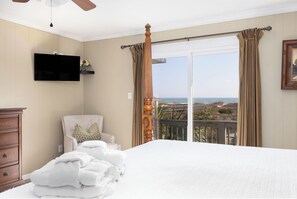 6 soverom, strykejern/-brett, internettilgang og sengetøy