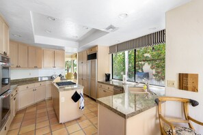 Fridge, microwave, oven, stovetop - Los Estados Pool Home #SRC28, 3 bedroom, 3.5 Bathrooms-Private Lap Pool (La Quinta)