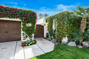 Property grounds - Los Estados Pool Home #SRC28, 2 bedroom plus den/3.5 bathroom (La Quinta)