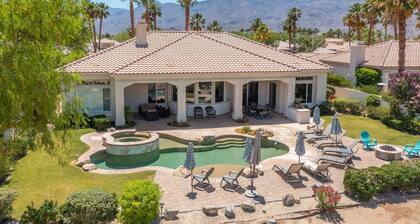 Expansive 5 Schlafzimmer Pool Estate! Großes Grundstück und Billardtisch!