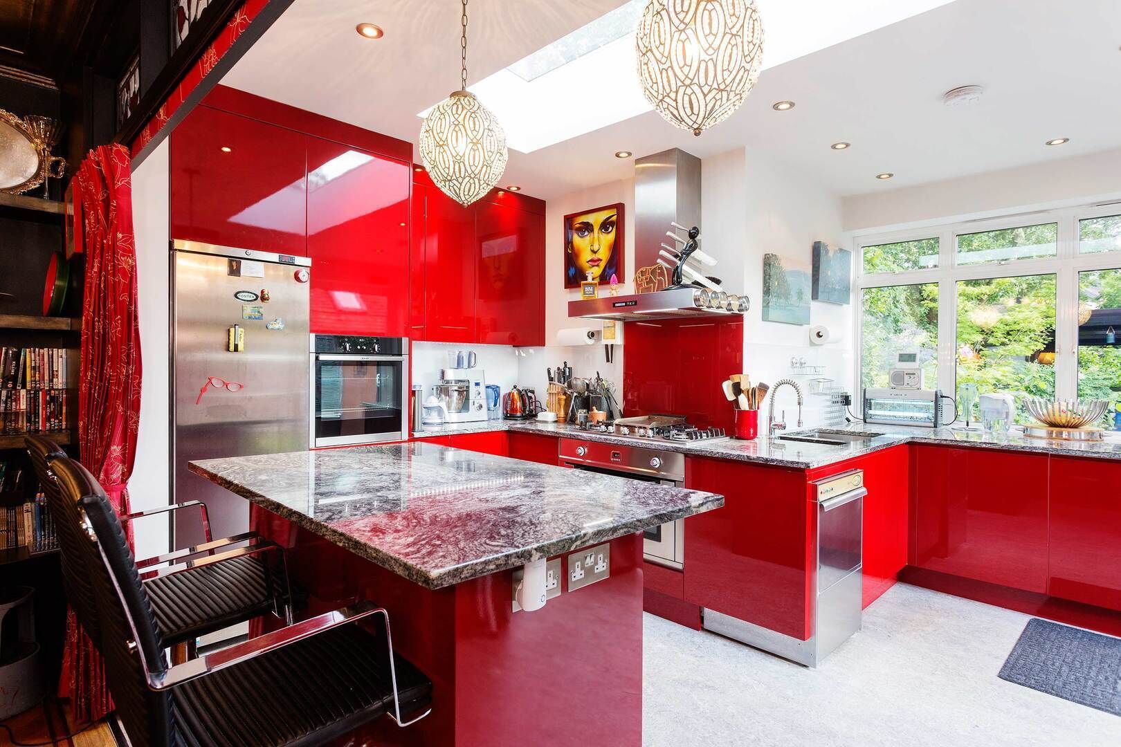 Oven, dishwasher, dining tables