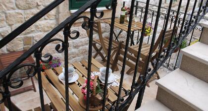 Studio Apartments D & N- Huoneisto Lumikki 1