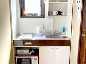 雪櫃、微波爐、爐具、廚房用具/餐具/器皿