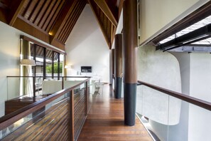 Interior - Luxury Villa in Bali near Beach, Bali Villa 2003 (Seminyak)