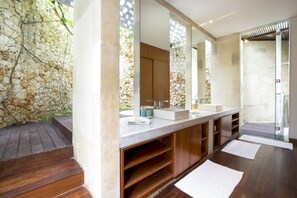 Bathroom - Luxury Villa in Bali near Beach, Bali Villa 2003 (Seminyak)