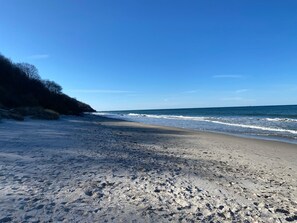 Una spiaggia nelle vicinanze