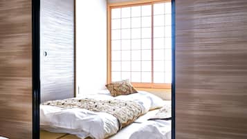 4 bedrooms, desk, iron/ironing board, free WiFi