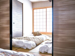 4 bedrooms, desk, iron/ironing board, free WiFi - Nonsmoking A spacious and comfortable 4DK Kyoma - Villa of the ancient capital Kyoto Machiya Mi purple / Kyoto Kyōto (Kyoto)