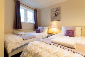 2 Schlafzimmer, Bügeleisen/Bügelbrett, Reisekinderbett, kostenloses WLAN