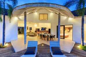 Terrace/patio - Bali Villa Near the Beach, 2041 (Seminyak)