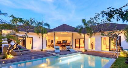 Bali Villa Near the Beach, 2041