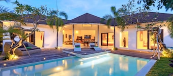 Bali Villa Near the Beach, 2041