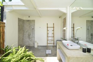 Vila (1 Bedroom) | Banheiro
