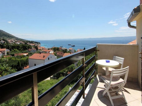 Studio (Studio with Balcony and Sea View) | View from property