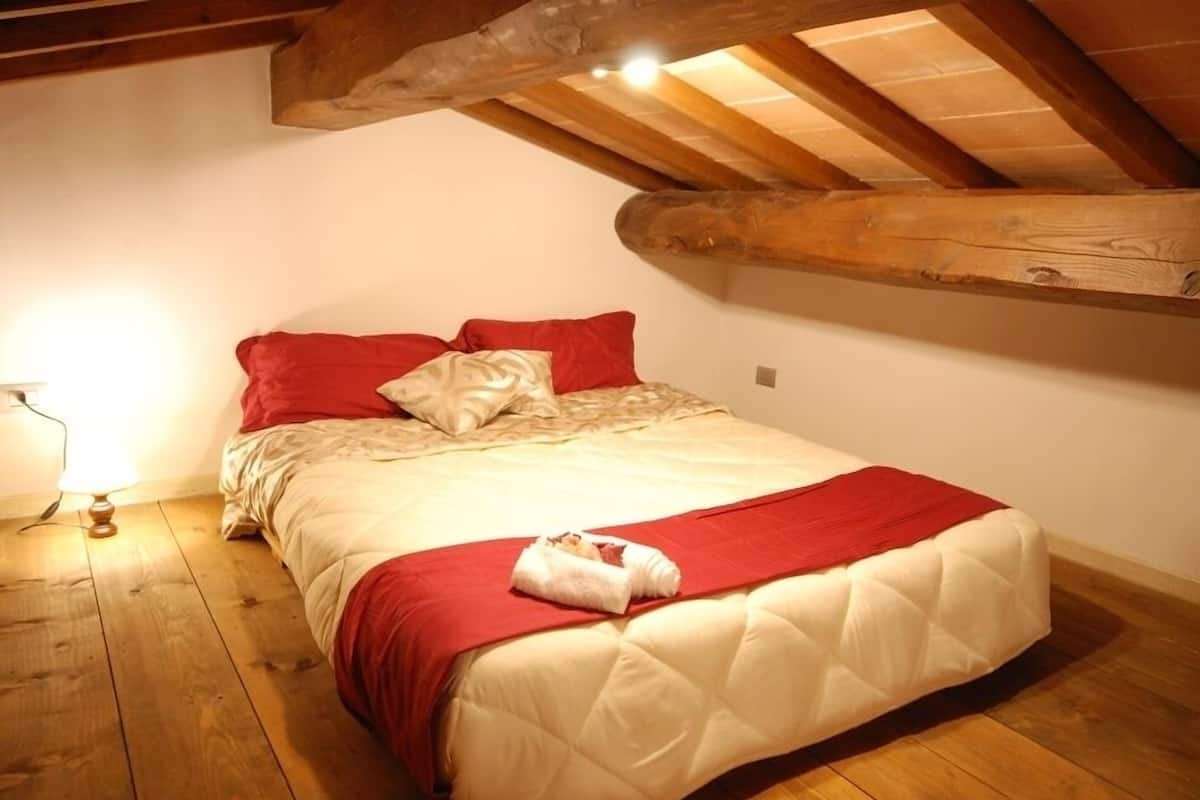 Superior Apartment, 3 Bedrooms (Borgo alla Collina) | In-room safe, iron/ironing board (on request), free WiFi, bed sheets