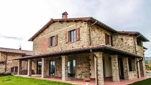 Unclassified image, 3 of 55, button - Agriturismo Quata Tuscany Country House (Castel San Niccolo)